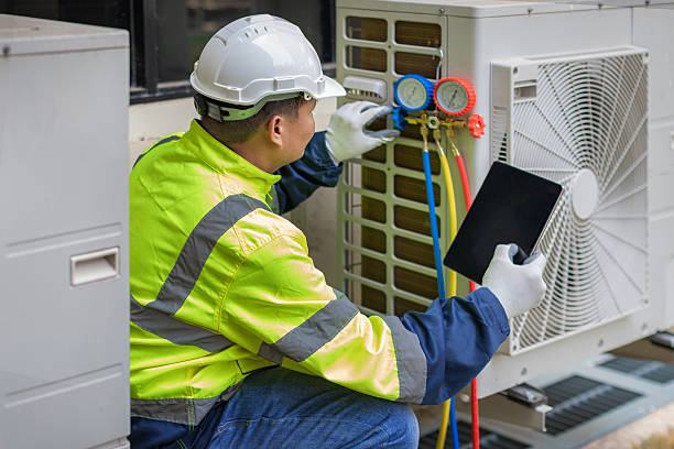 Professional Hvac technician working in Gilbertsville, PA